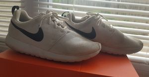 Nike Roshe Run One Womens Trainers White 9 M
